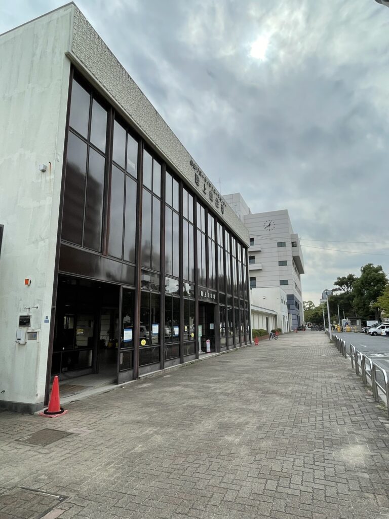 台東リバーサイドスポーツセンター入口付近。