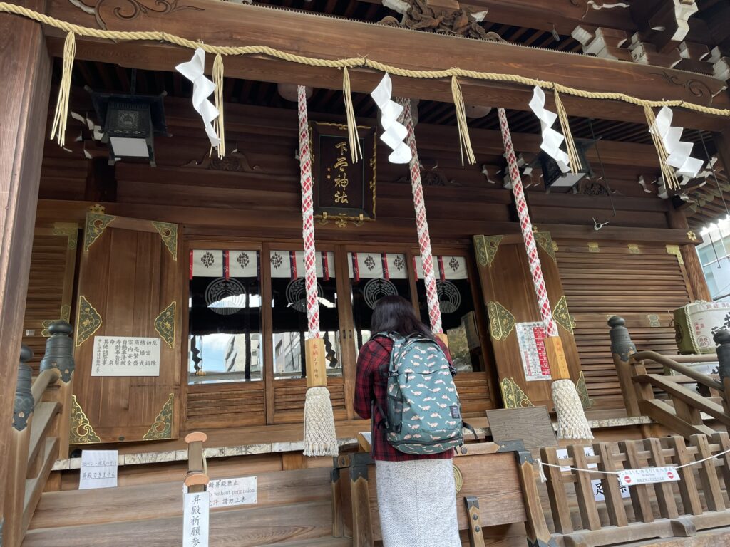 都会の真ん中にある、静かな祈りの空間。