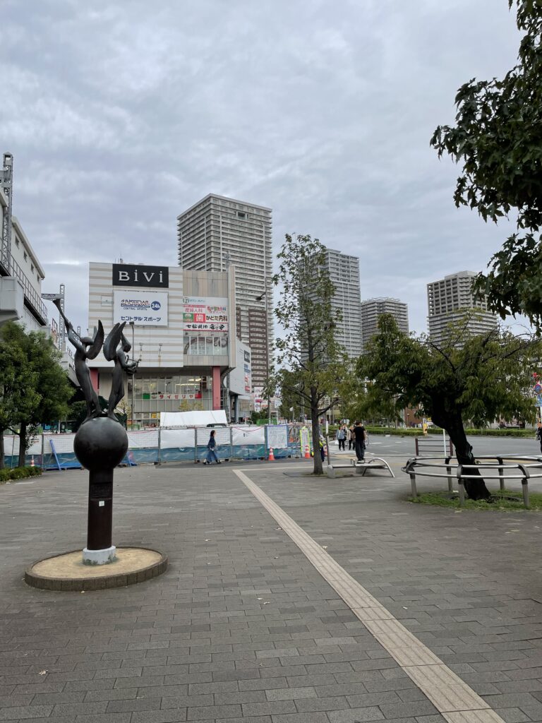 【ドナウ広場】南千住の「ドナウ広場」の風景。昨年（2025年）10月中旬に撮影した写真。