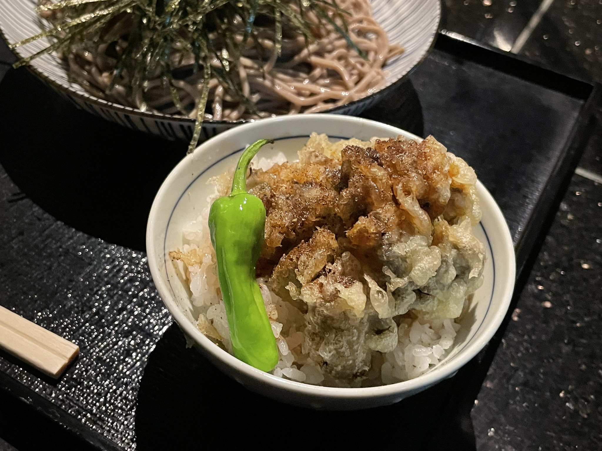 【黒舞茸の天丼】