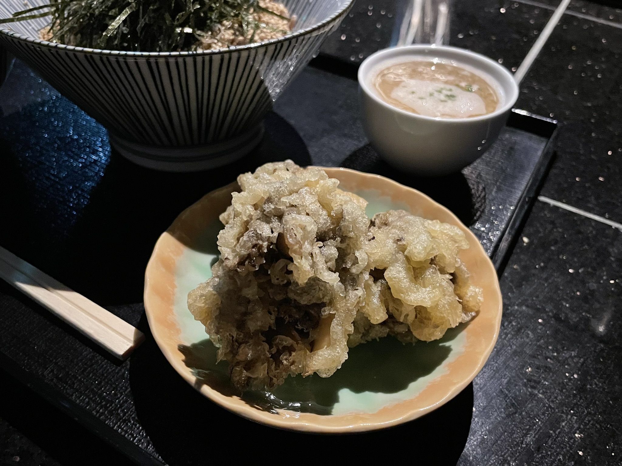 【黒舞茸の天ぷら】