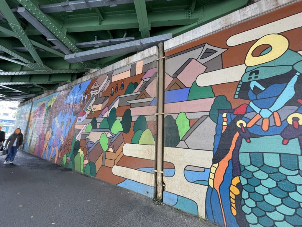 大関増業（おおせきますなり）氏を描いた壁画。