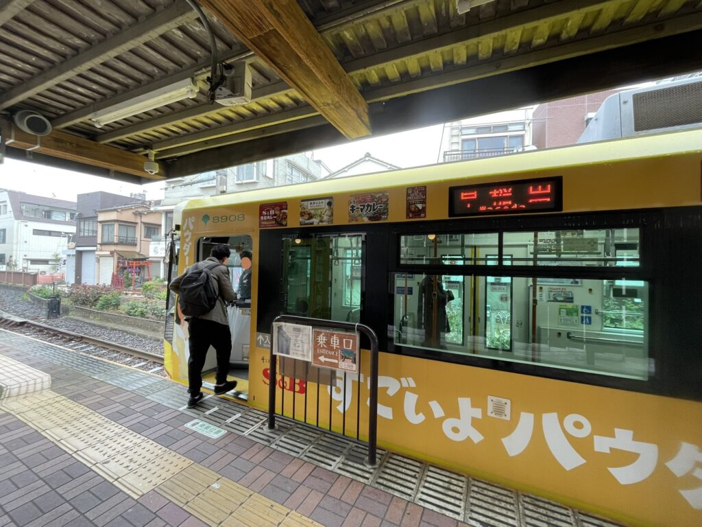 三ノ輪橋停留場近くに「三ノ輪橋おもいで館」を開設。