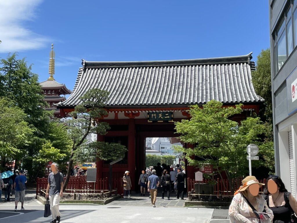 浅草寺の重要文化財「二天門」