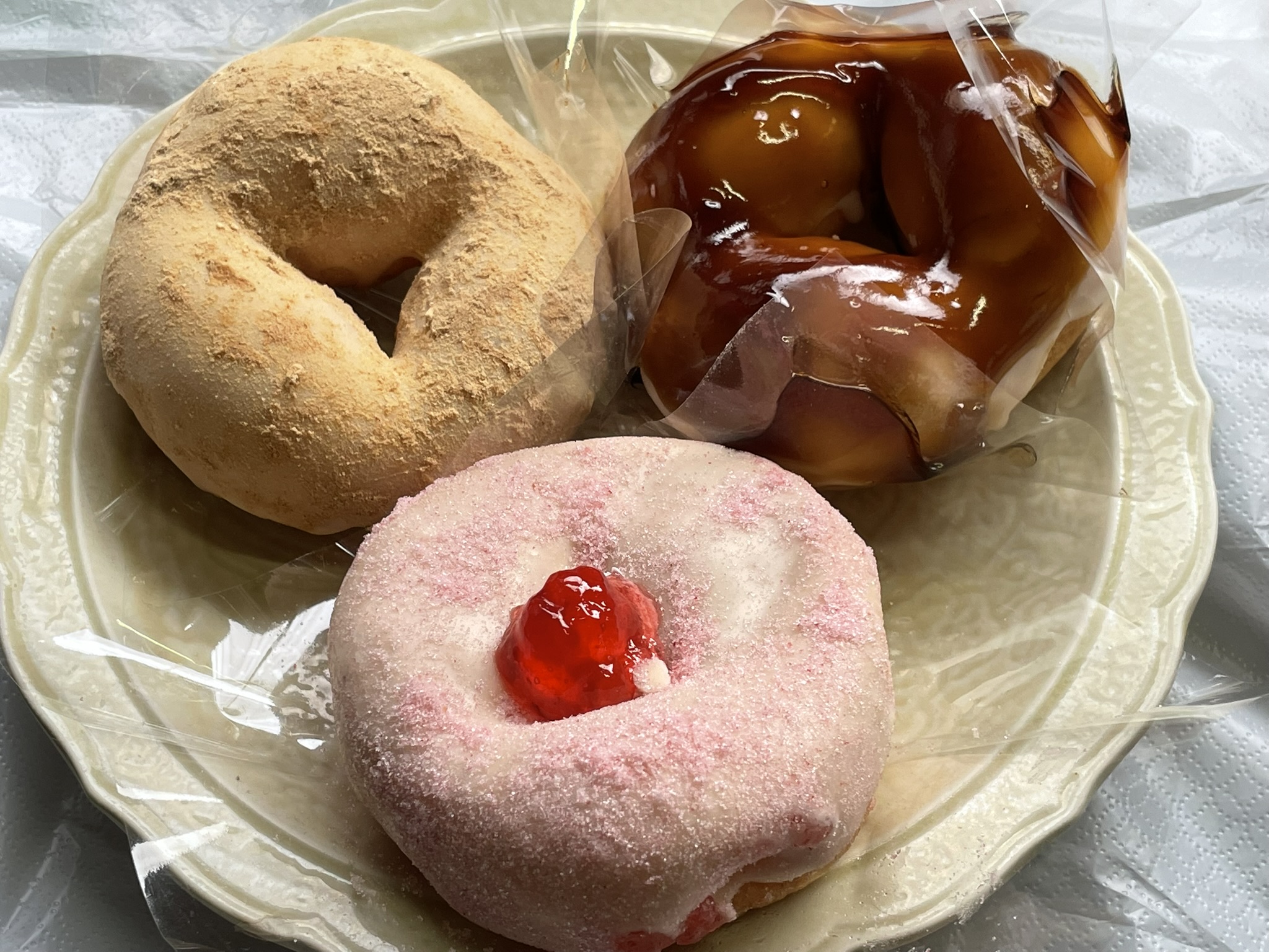「もっちゅりんきなこ」「もっちゅりんみたらし」「もっちゅりんいちご」の3種類。どれも、売り切れ続出が納得の美味しさ。