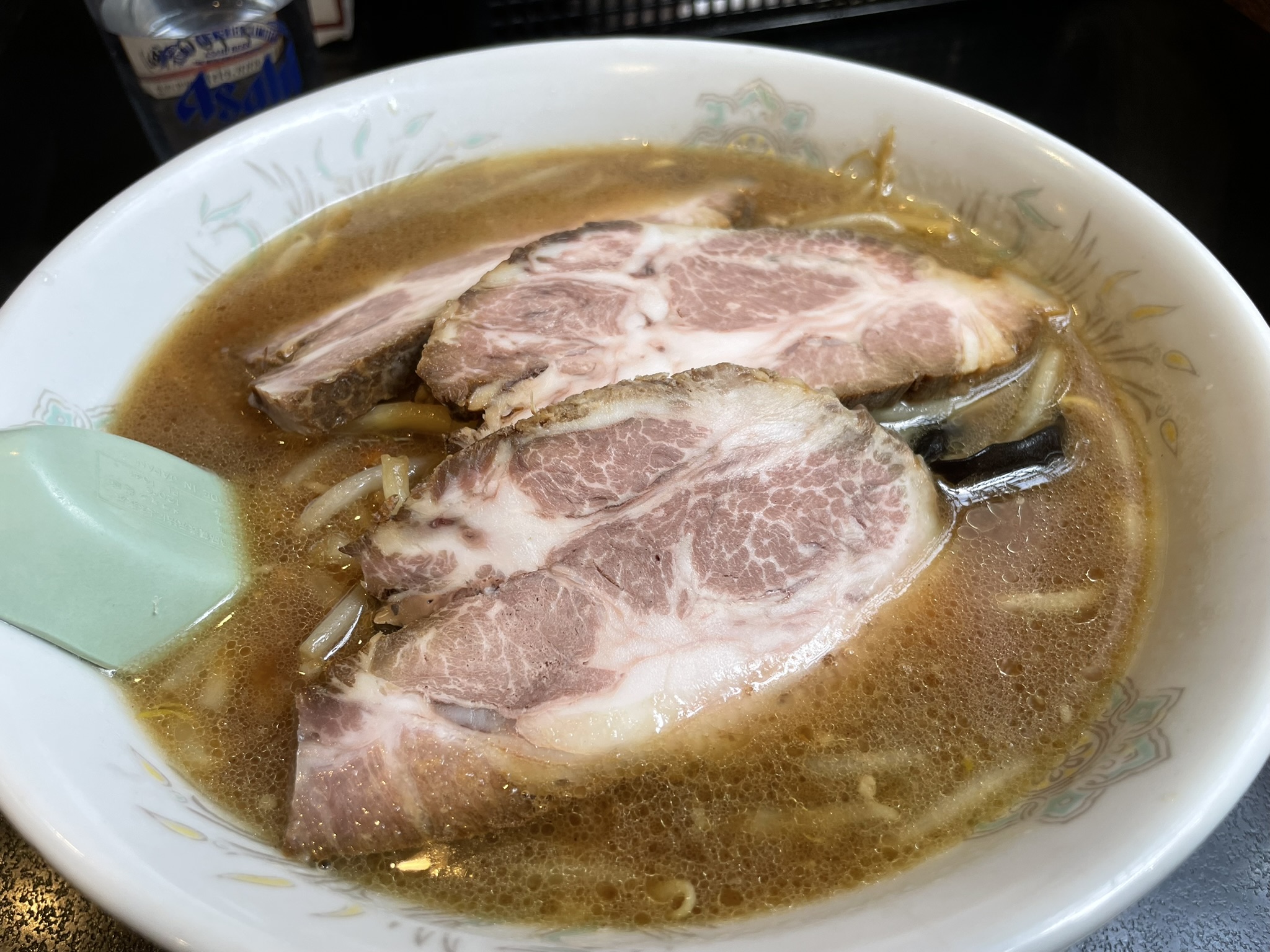 博雅さんのチャーシューみそラーメン。大ぶりのチャーシューが3枚のった味噌ラーメン。