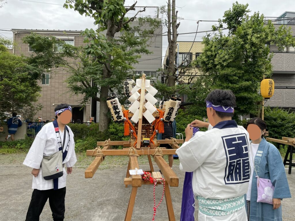【日本堤二丁目東町会の町内神輿】