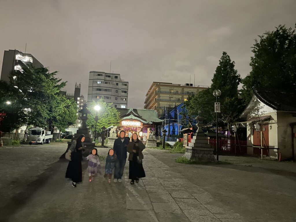神様が宿り、町会へ戻っていく町内神輿。