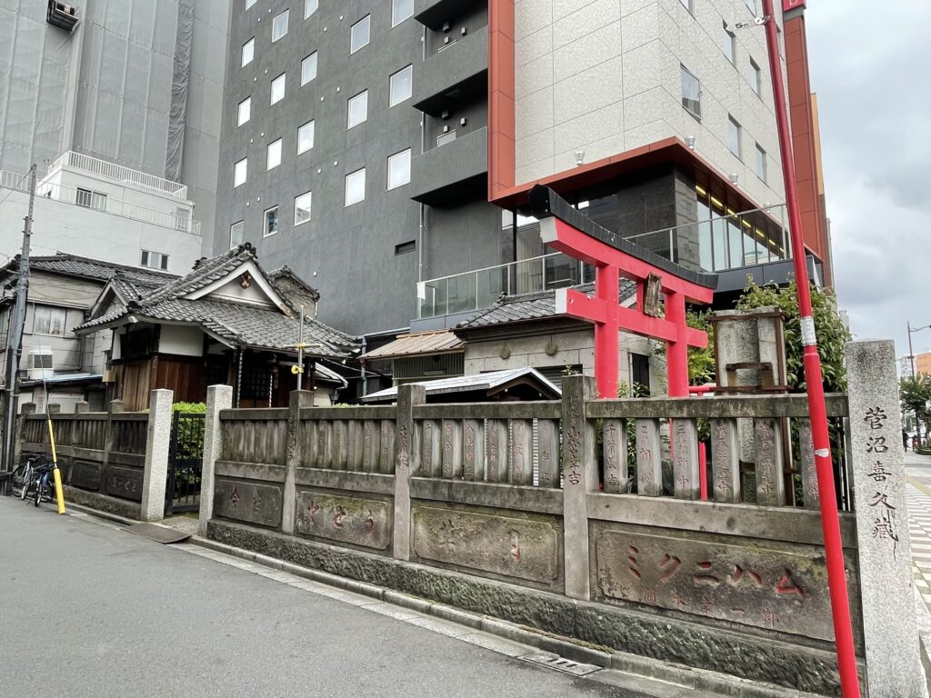 時代とともに街並みが変化しても、変わらずここに在り続ける。
