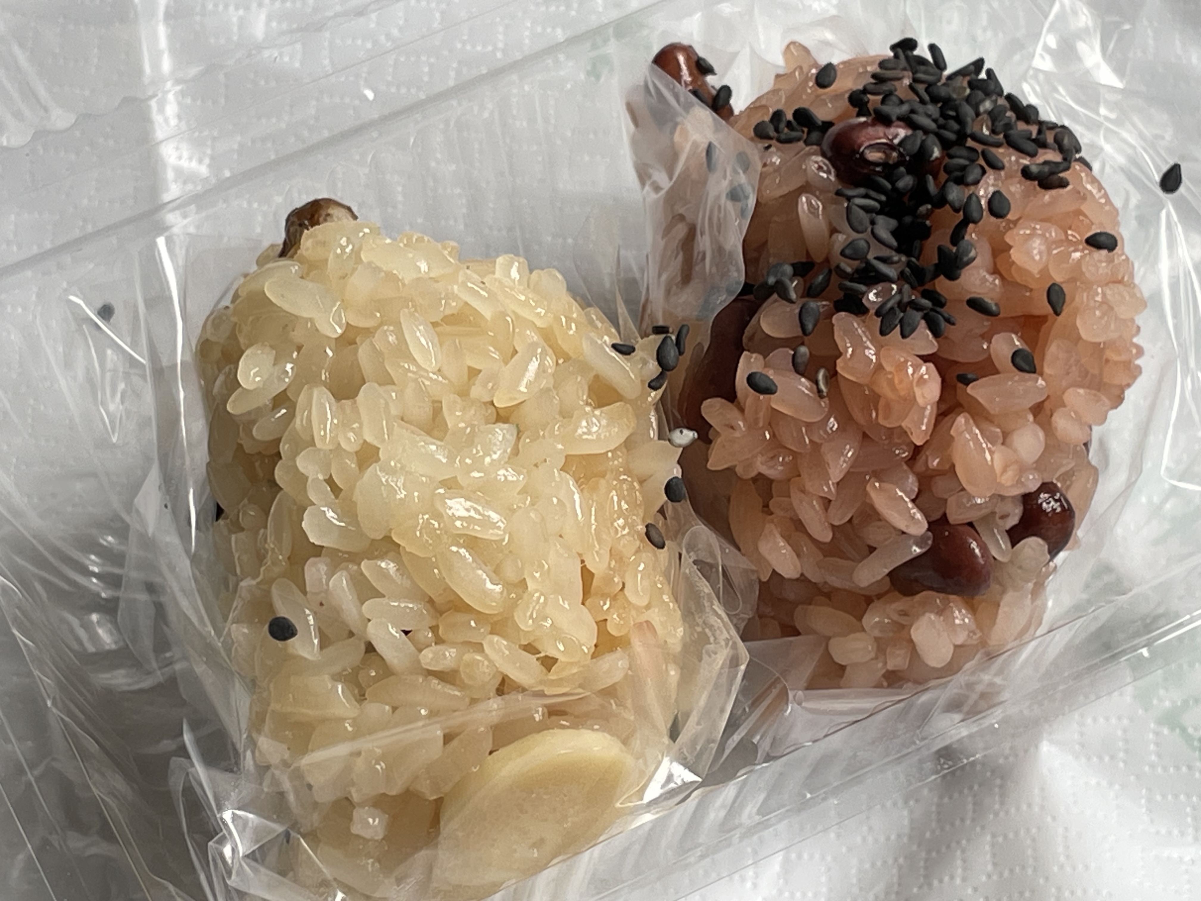 【おにぎり（山菜）】【おにぎり（赤飯）】