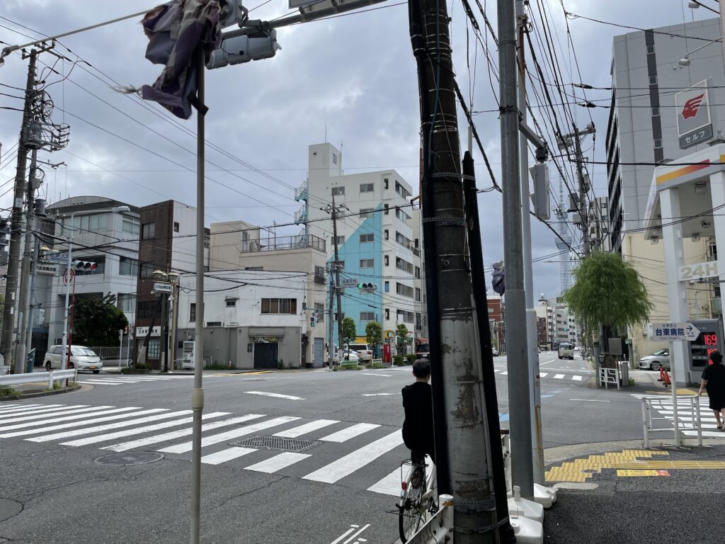 「浅草」へと続く「土手通り」