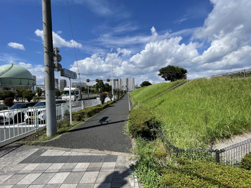 南千住へと続く「川の手通り」