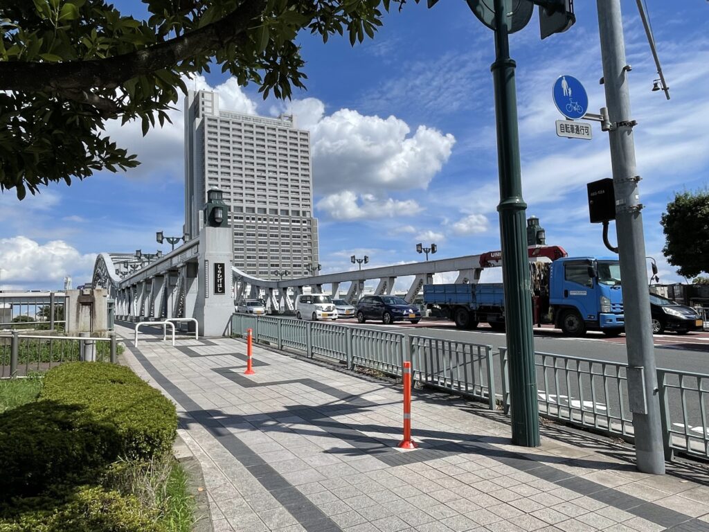 「白鬚橋」を渡ると墨田区