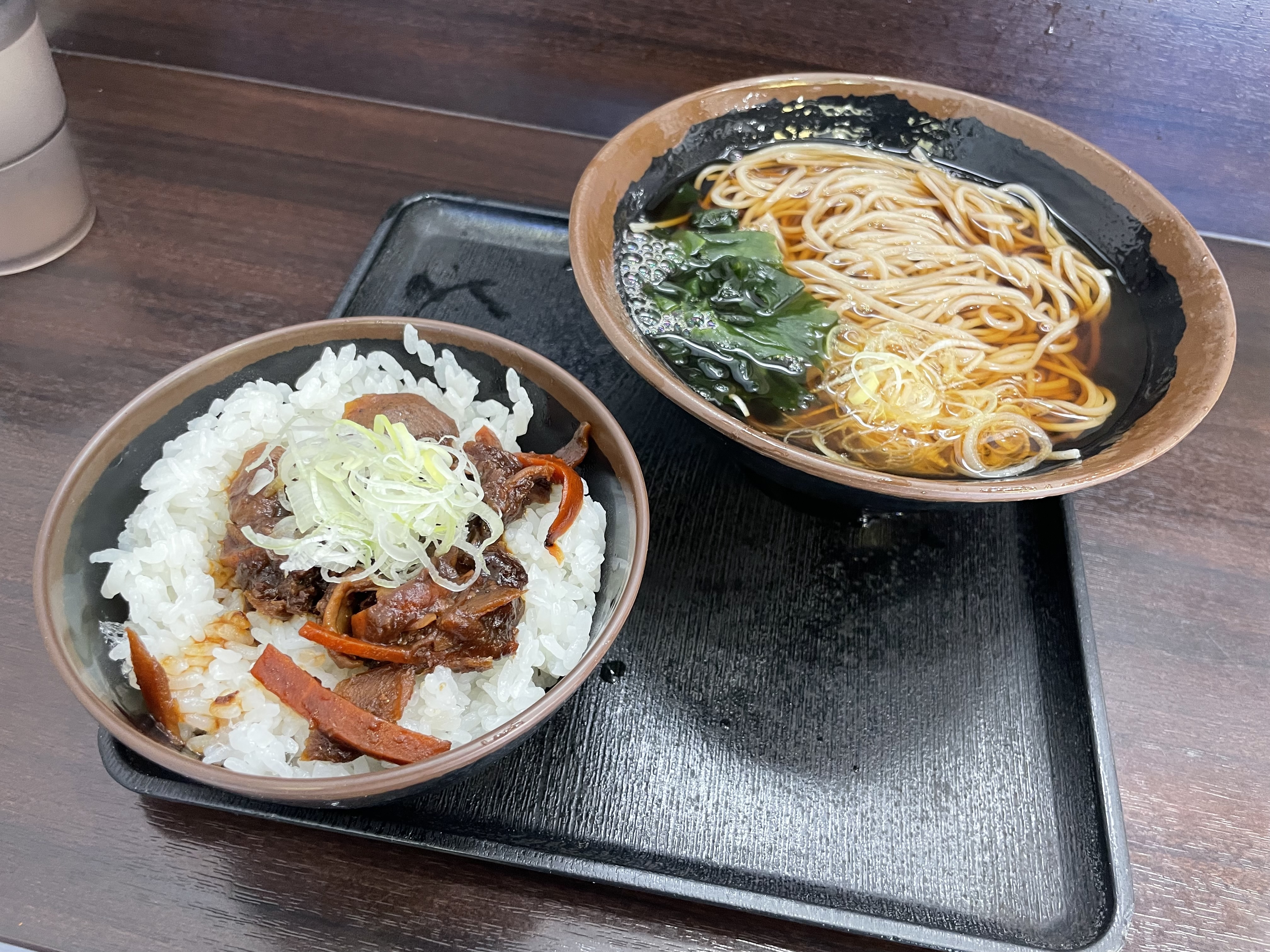 ドテ煮丼セットそば（温）