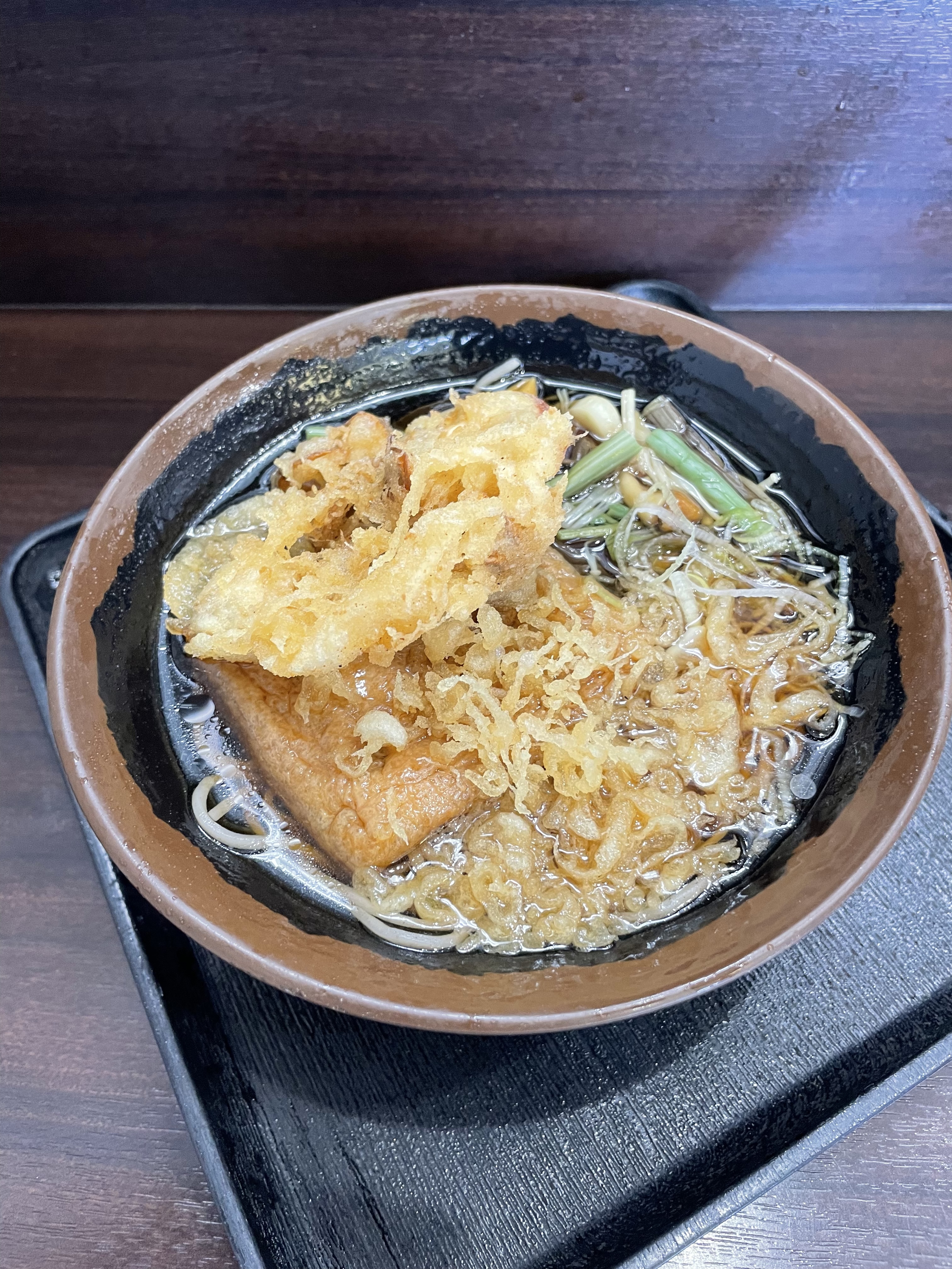 かけそば（温）・たぬき（あげ玉）・きつね（油あげ）・舞茸天・山菜きのこ