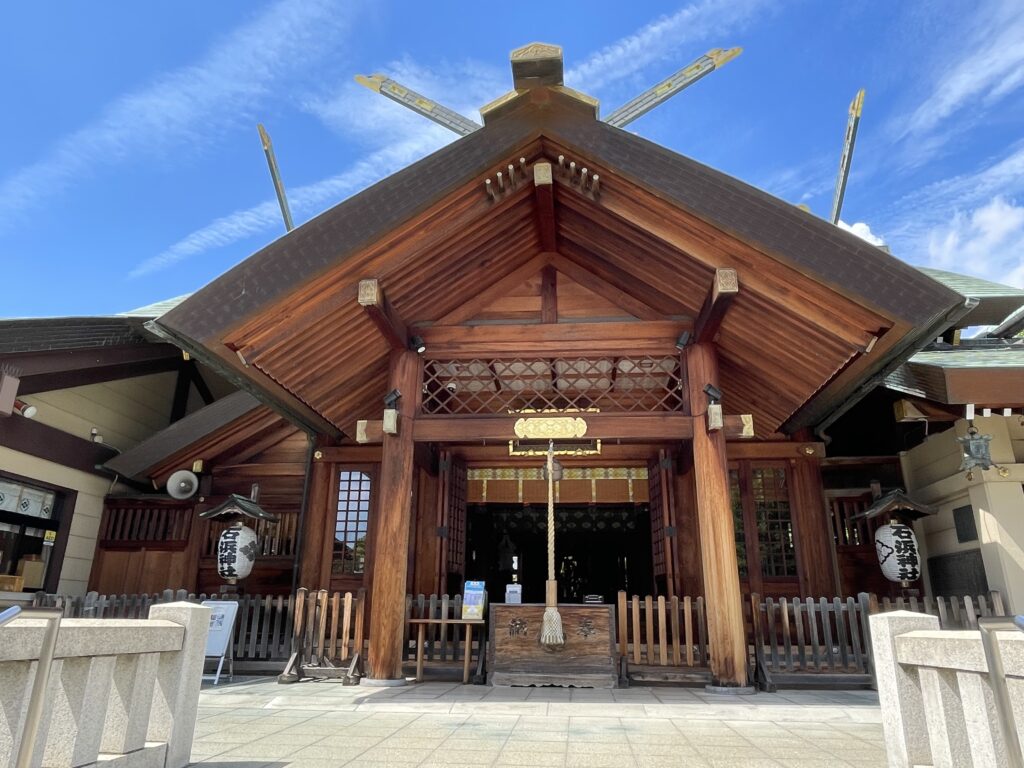「石濱神社」の拝殿